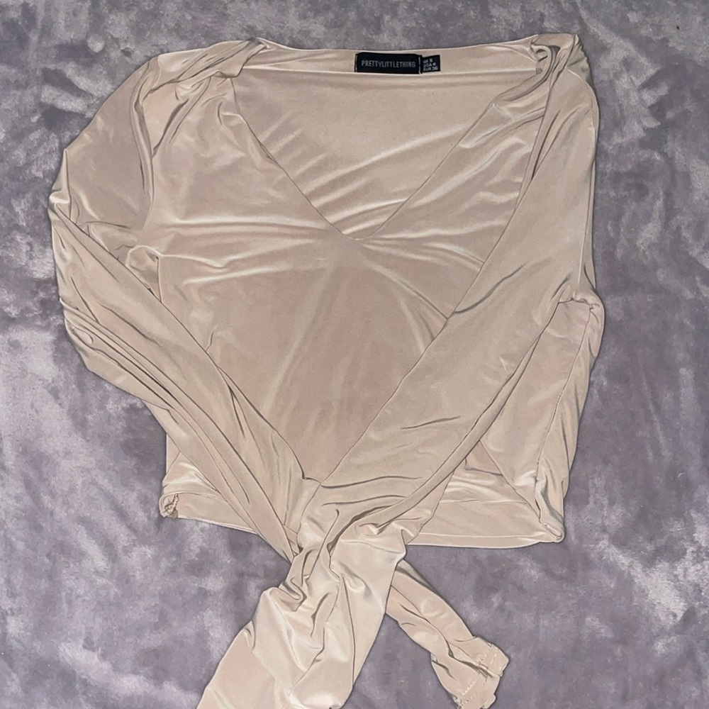 Pretty Little Thing Silky Cropped Long Sleeve